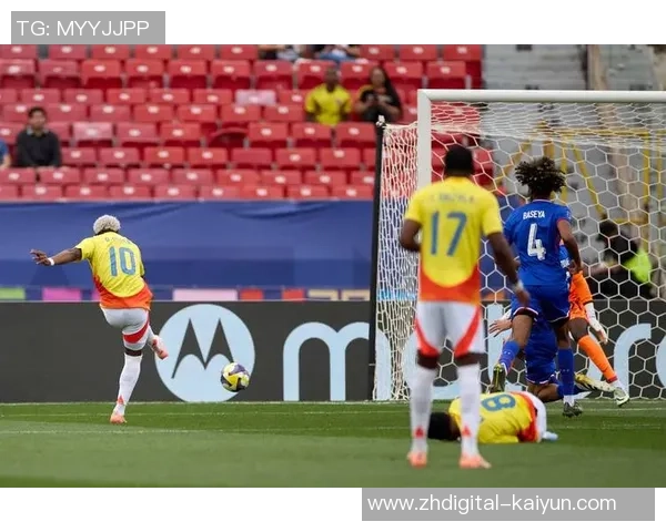 2003年喀麦隆与哥伦比亚足球对决回顾及精彩瞬间分析